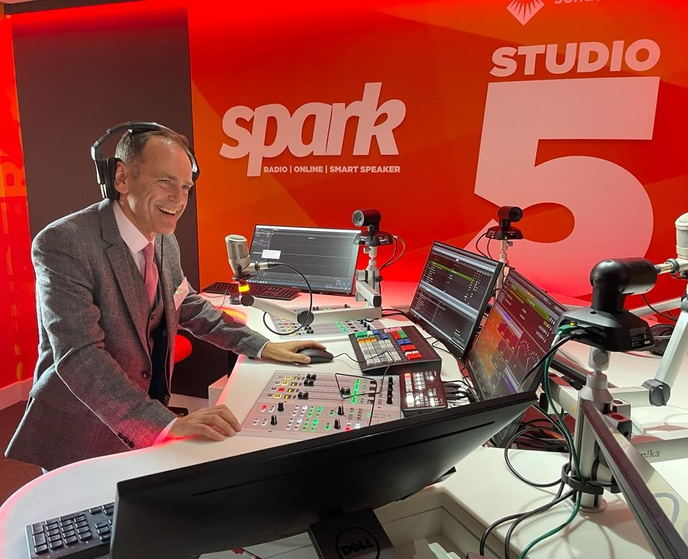 Jeff Brown officially launching the University of Sunderland's £1.4m art, photography and media facilities