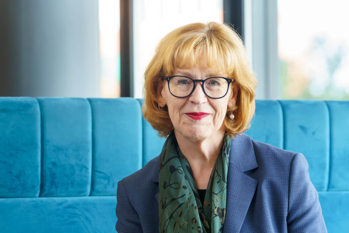 Professor Laura Stroud