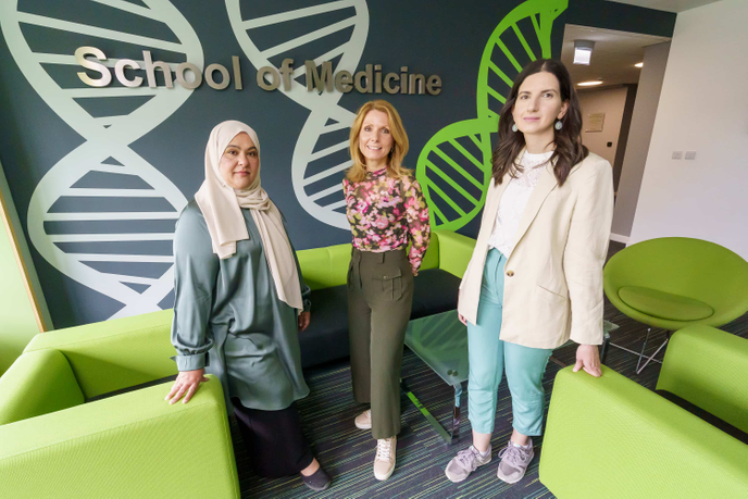 L-R: Fozia Haider, Dr Floor Christie-de Jong and Dr Rawand Jarrar