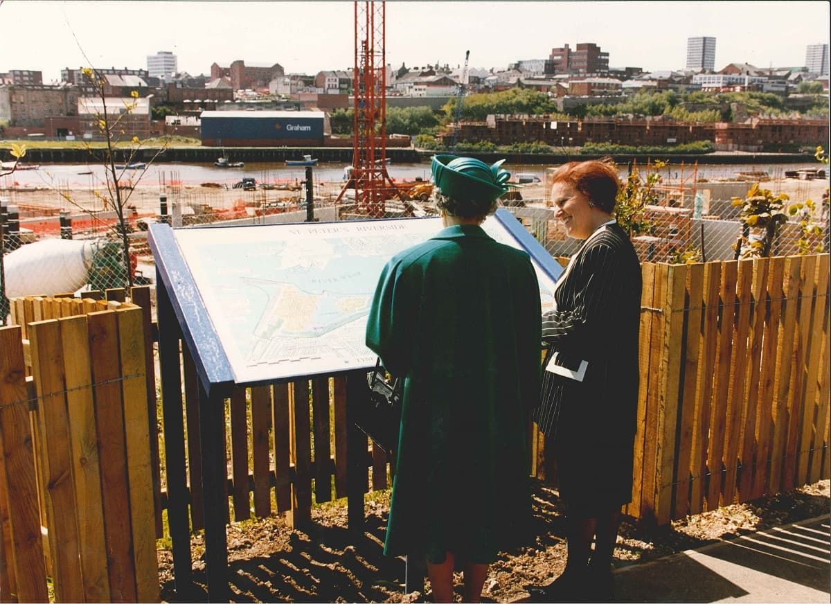 HM The Queen and Dr Anne Wright, overlooking the building site for St Peter's campus