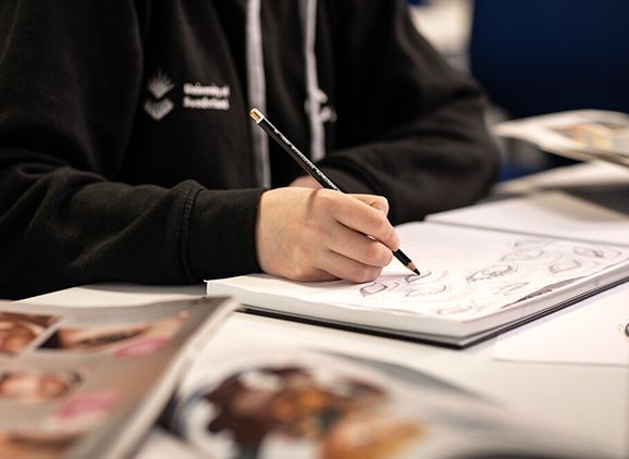 A student sketching